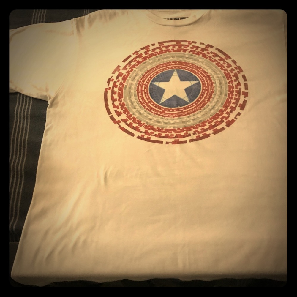 Marvel comics Captain America tee